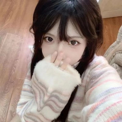 看她轻轻的飞起